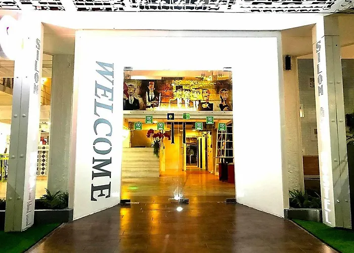 Silom Art Hostel